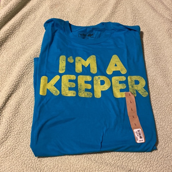 Graphic Tee NWT - Picture 2 of 5